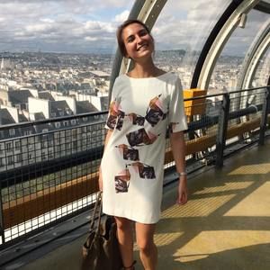 Meet your Posher, Camille